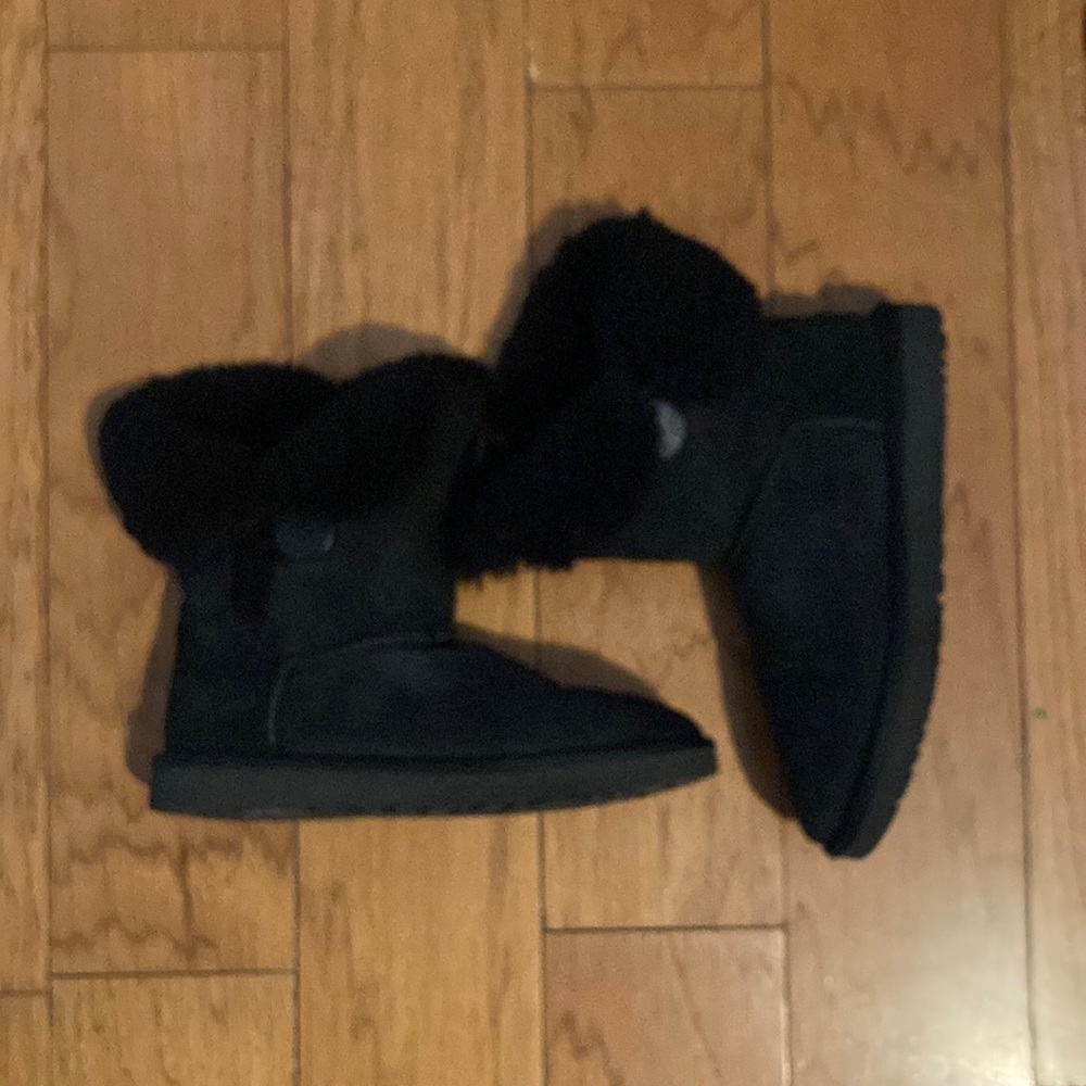 Ugg Bailey Button Short Boots